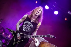 Affiche Into The Grave 2018 compleet met Children of Bodom